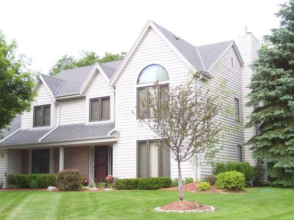 W276N2597 Wildflower Rd., Pewaukee, WI 53072