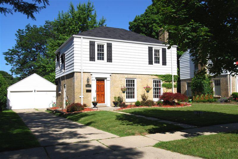 2537 N 84th St., Wauwatosa, WI 53226