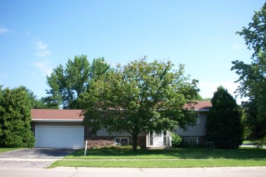 306 E 1st Ave., Elkhorn, WI 53121