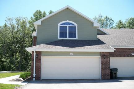 8485 S Ashbury Ln. #201, Oak Creek, WI 53154