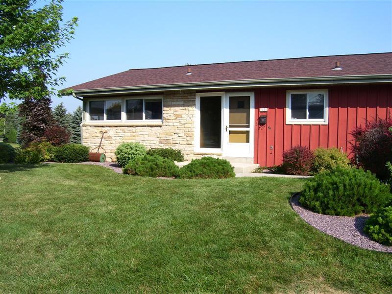 7330 Epping Ct., Greendale, WI 53129