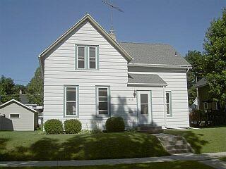 836 N 14th St., Manitowoc, WI 54220