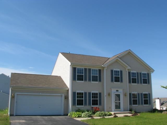 1321 Garfield Ln, Hartford, WI 53027