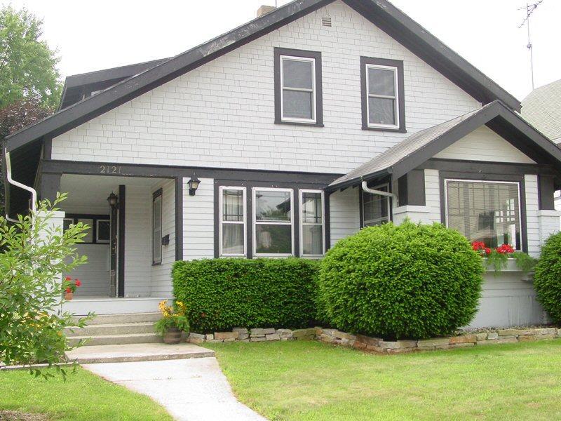 2121 Wisconsin Ave., New Holstein, WI 53061