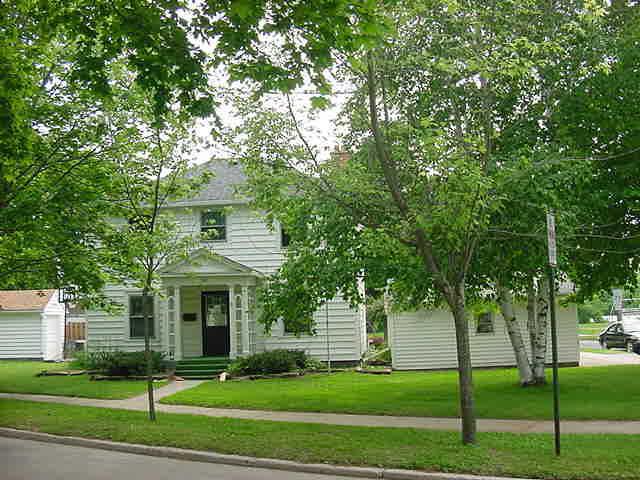 502 S 27th St., Manitowoc, WI 54220