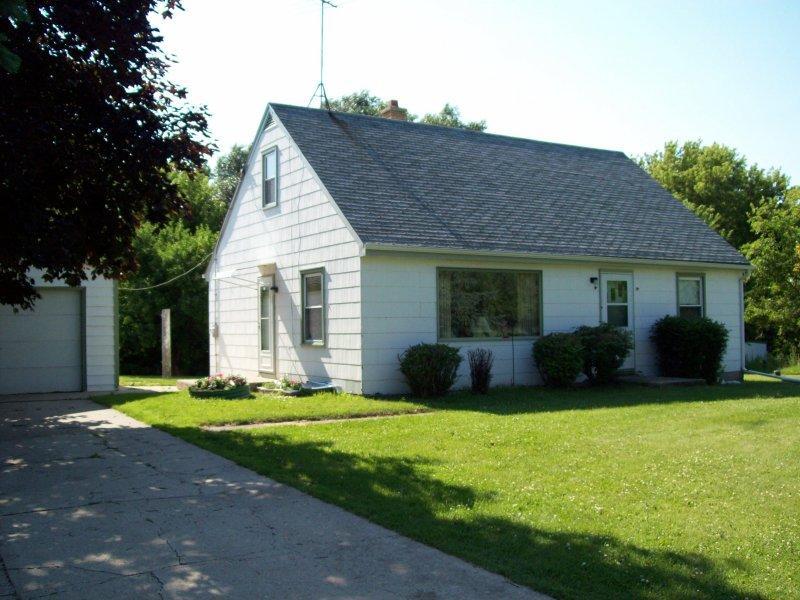 6393 County Road Z, West Bend, WI 53095