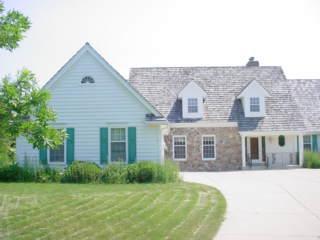12338 N Woodfield Ct, Mequon, WI 53092