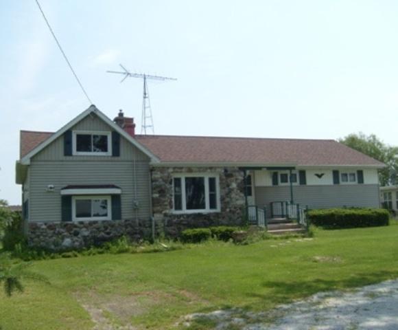 3627 Woodland Dr., Manitowoc, WI 54220