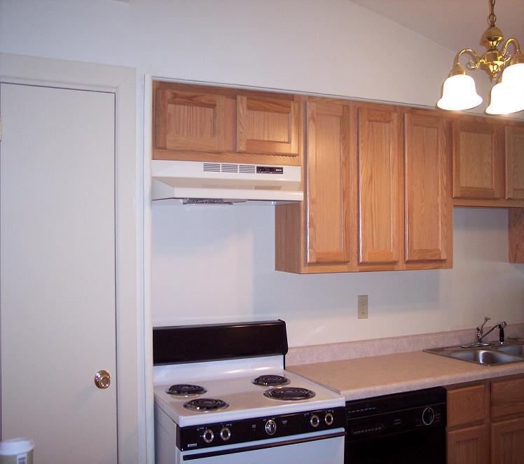 10527 Caddy Ln., Caledonia, WI 53108