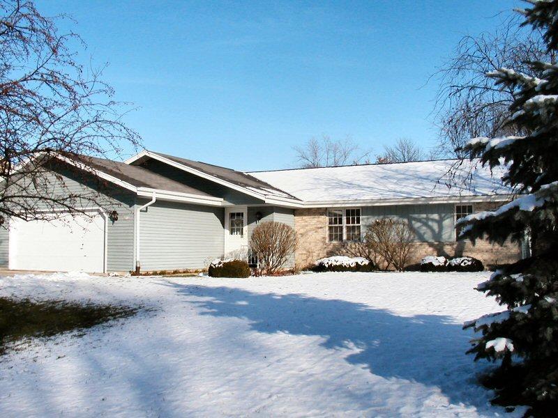 4684 S 113th St., Greenfield, WI 53228