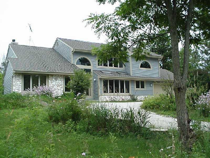 2185 Hall Rd., Erin, WI 53027