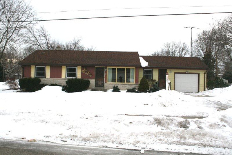 43 Jefferson Ave., Hartford, WI 53027