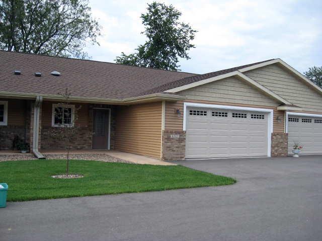 4512 Lexington Height, La Crosse, WI 54601