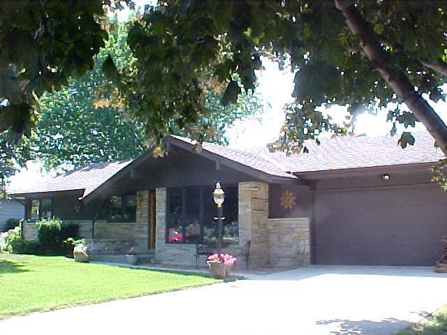 253 St Rose Ave, Fredonia, WI 53021