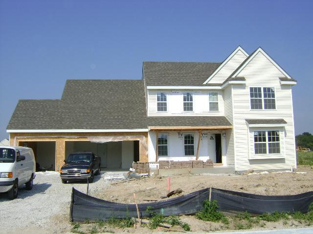 614 Hunter Dr, Mount Pleasant, WI 53406