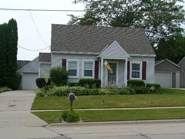 1105 Dewey St., Manitowoc, WI 54220