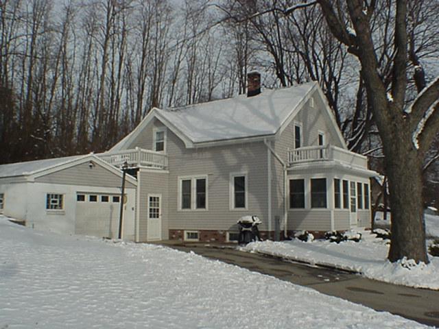 7230 Maple Ln., Hartford, WI 53027