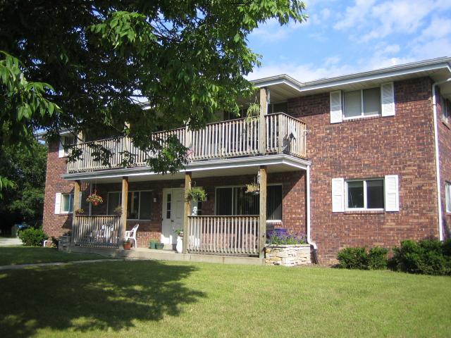 1511 David Ct., Waukesha, WI 53189