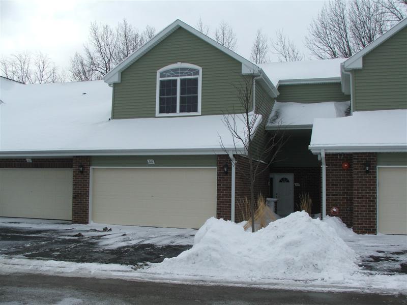 8485 S Ashbury Ln. #102, Oak Creek, WI 53154