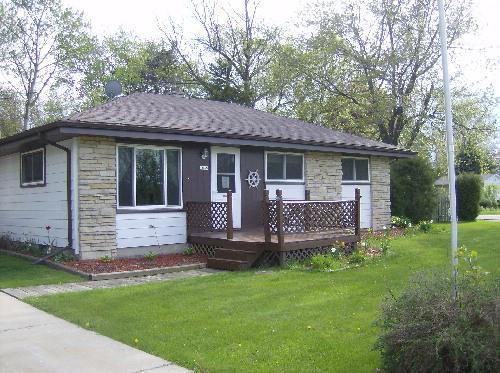 7438 Lakeshore Dr., Caledonia, WI 53402