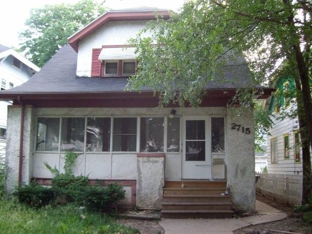 2715 N 40th St, Milwaukee, WI 53210