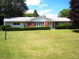 18260 Bonnie Ln., Brookfield, WI 53045