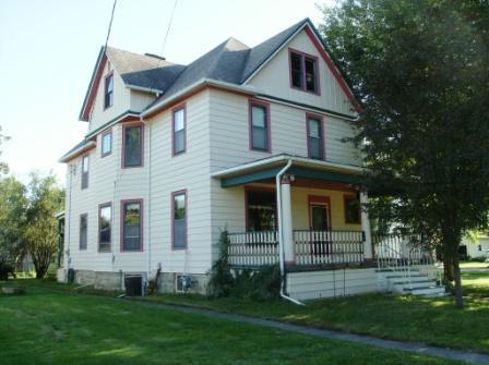 555 W Hamilton, West Salem, WI 54669
