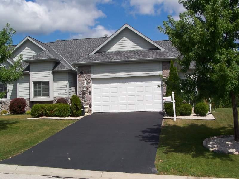 N49W15924 Lone Oak Ln., Menomonee Falls, WI 53051