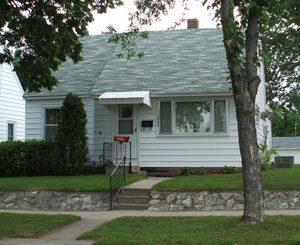 1909 S 19th St, La Crosse, WI 54601