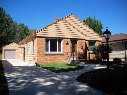 1943 N 117th, Wauwatosa, WI 53226