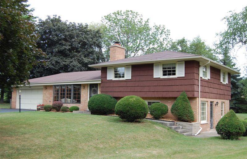 17315 Evergreen Ct., Brookfield, WI 53045