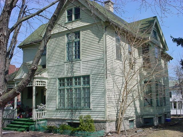 1105 N 6th St, Sheboygan, WI 53081