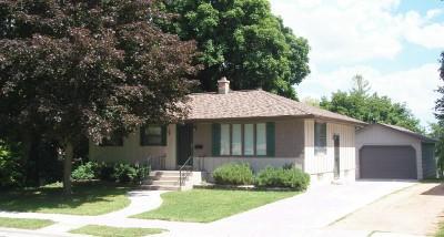 2016 Monroe St., New Holstein, WI 53061