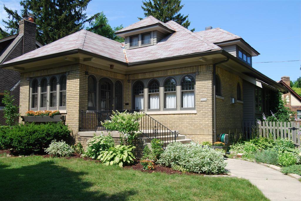 2004 Ludington Ave., Wauwatosa, WI 53226