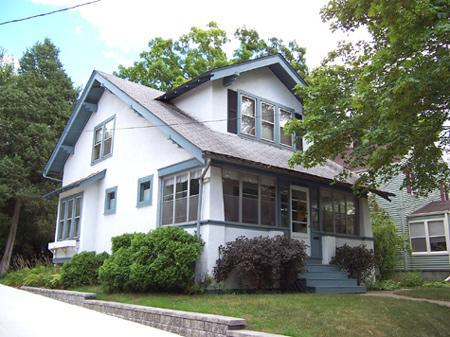 123 Columbia Ave., Waukesha, WI 53186