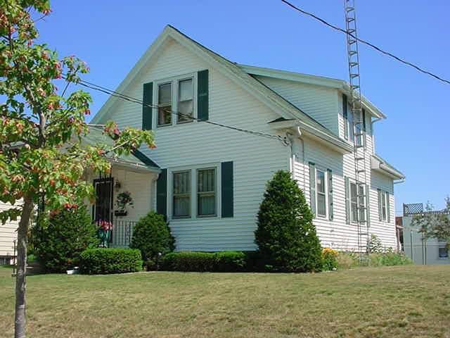 [Address Hidden by Seller], Manitowoc, WI 54220