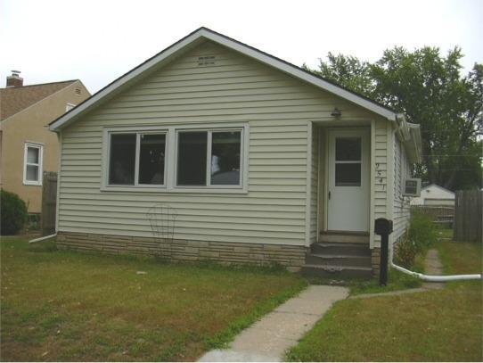 2541 17th St, La Crosse, WI 54601