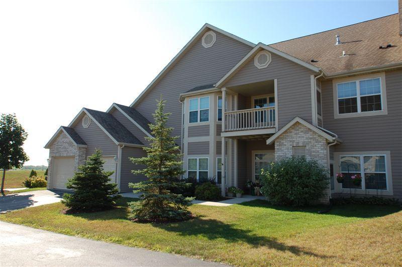 W159N4870 Graysland Dr , Menomonee Falls, WI 53051