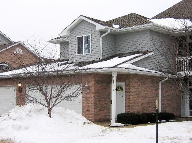 515 Westfield Way #B, Pewaukee, WI 53072