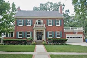921 E Circle Dr., Whitefish Bay, WI 53217