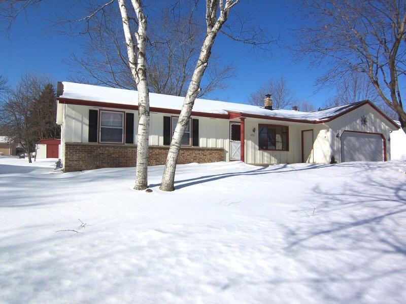 1712 Longmeadow Dr., West Bend, WI 53095