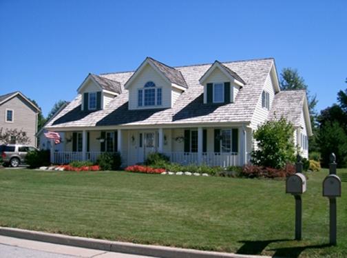 8232 S Country Club Cir., Franklin, WI 53132