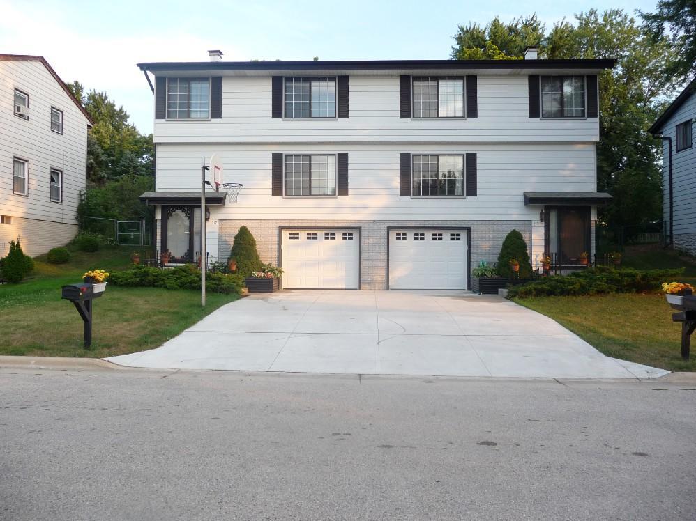 219 Mcdivitt Ln., Mukwonago, WI 53149