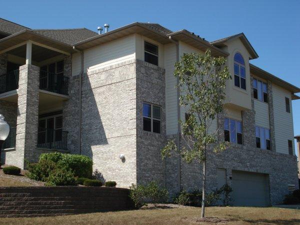 480 N Silverbrook Dr. #207, West Bend, WI 53090