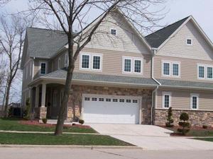 4034 W Howard Ave., Milwaukee, WI 53221