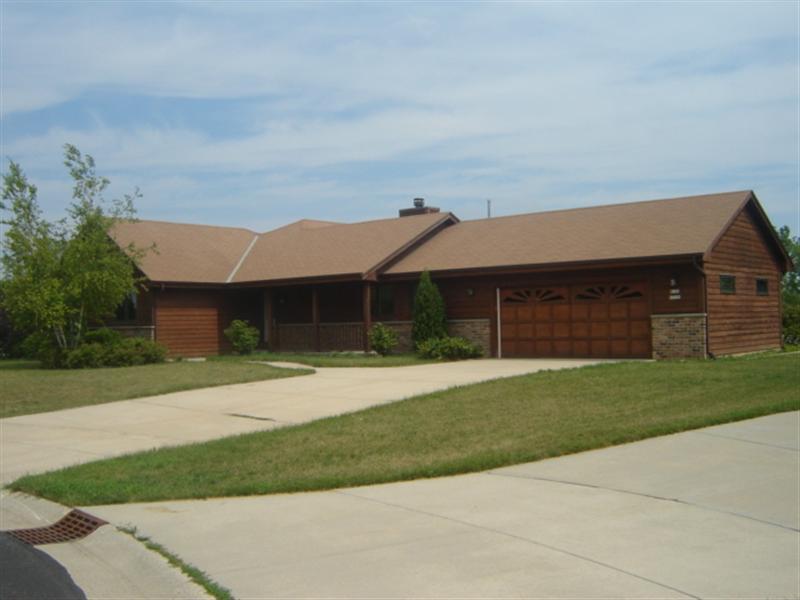 W140N5350 Saint Andrews Cir., Menomonee Falls, WI 53051