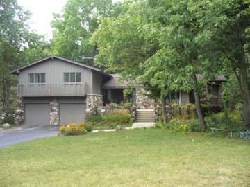 17755 Lisa Ln, Brookfield, WI 53045