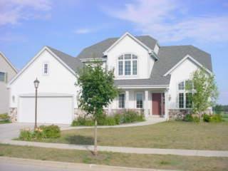 4051 Stillwater Cir., Waukesha, WI 53189