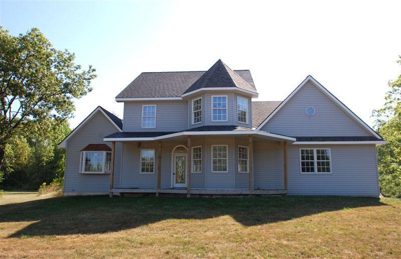 360 Kettle Moraine Dr., Slinger, WI 53086