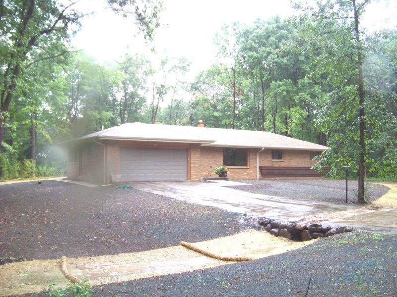 19430 W Pinecrest Ln., New Berlin, WI 53146